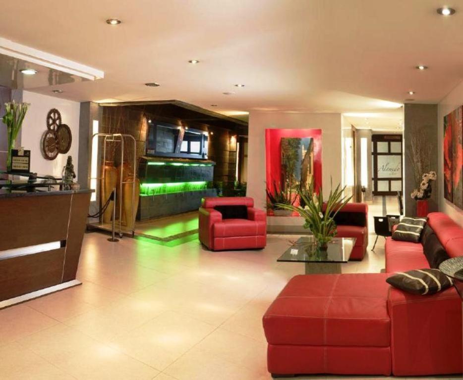 Hotel Alameda De La 10 ميديلين المظهر الخارجي الصورة